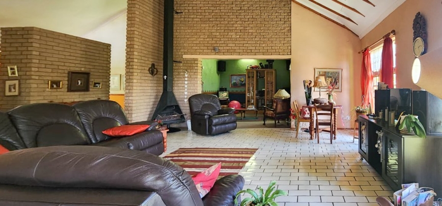 4 Bedroom Property for Sale in Hartbeesfontein North West